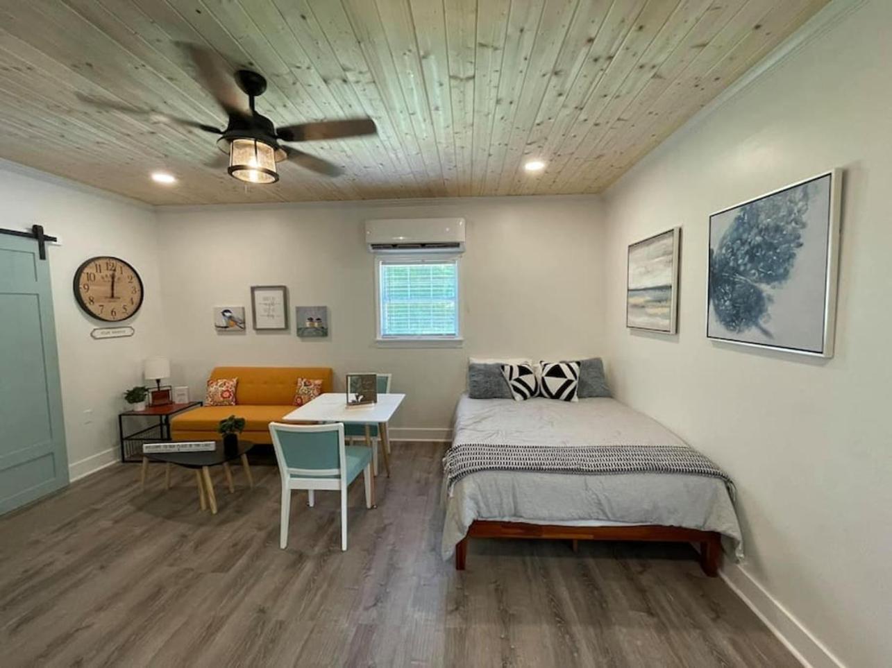 Beautifully Renovated Studio 2 Miles From Marina! Winchester Exterior foto